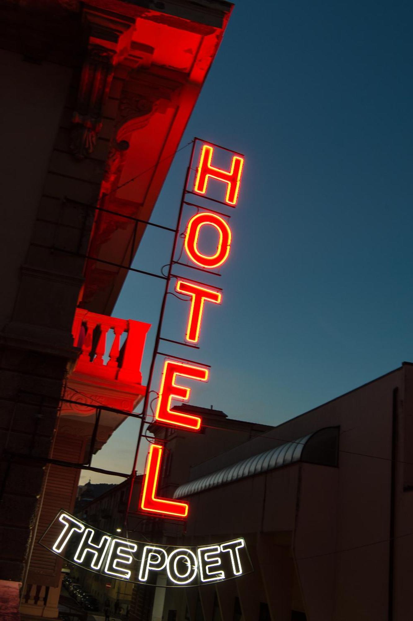 Hotel The Poet 4*
